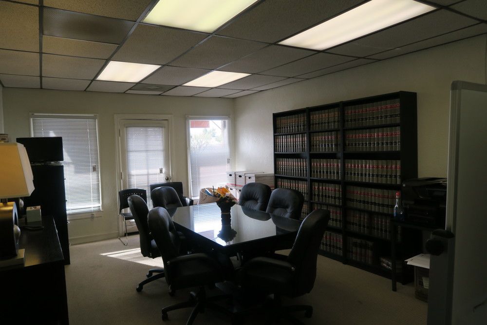 Walnut Hill Center: 185 N Hill Ave, Pasadena, CA 91106